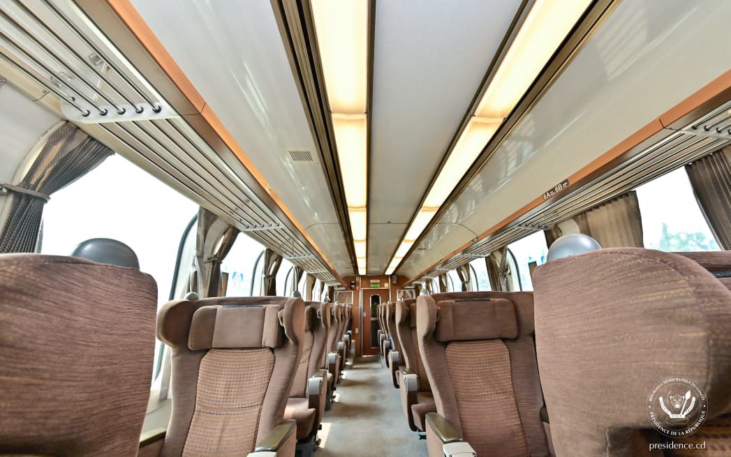 Réception de 7 voitures voyageurs pour la reprise de la voie ferroviaire Kinshasa – Matadi